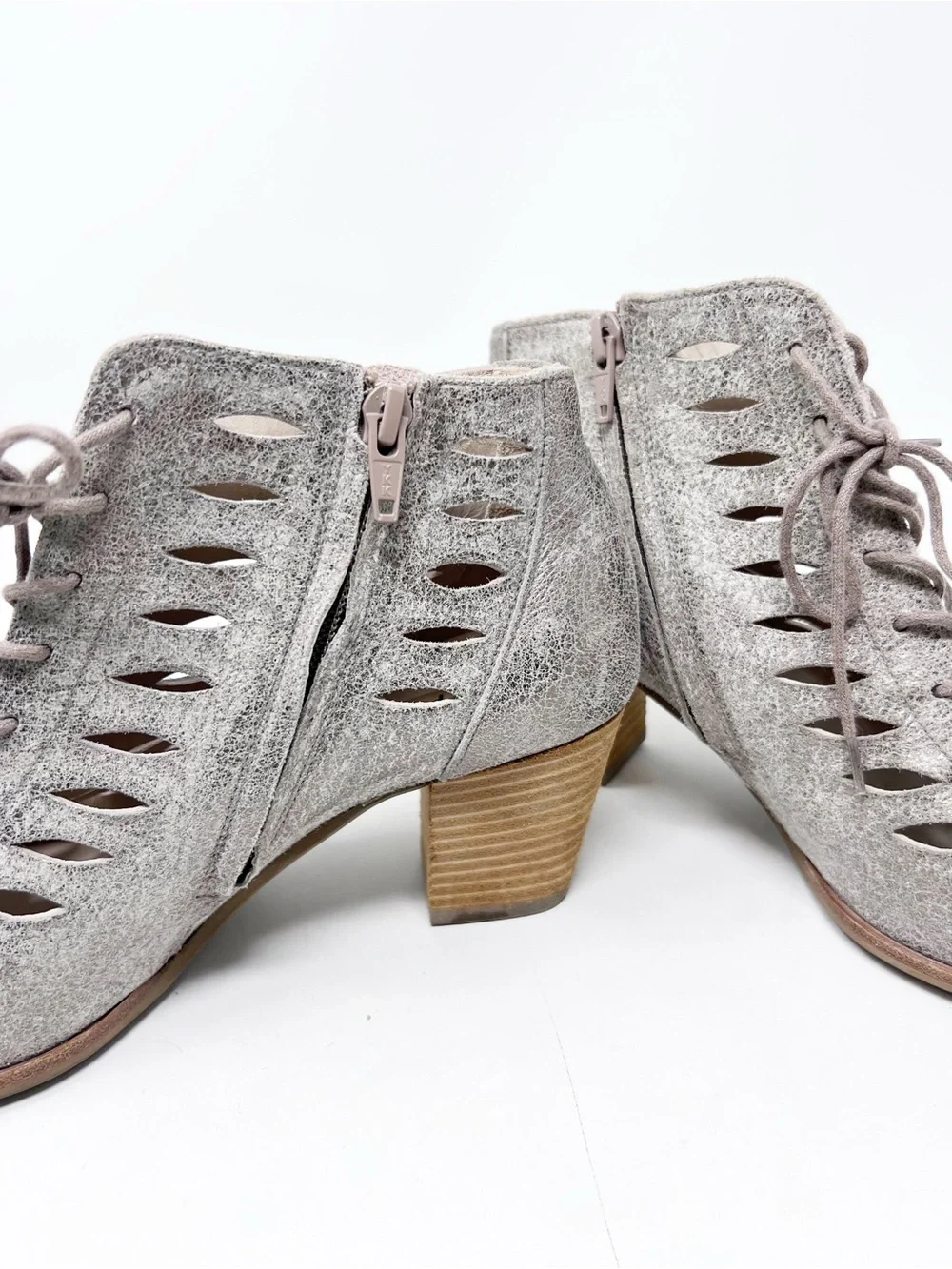 PAUL GREEN BALI LACE UP BOOTIE PEWTER GOLD METALLIC LASER CUT PEEP TOE  SZ 8